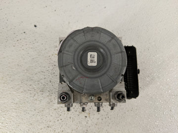 2021-2022 Volkswagen Atlas ABS Pump Control Module Replacement P/N:5Q0 614 517 G5 Fits Fits 2021 2022 OEM Used Auto Parts