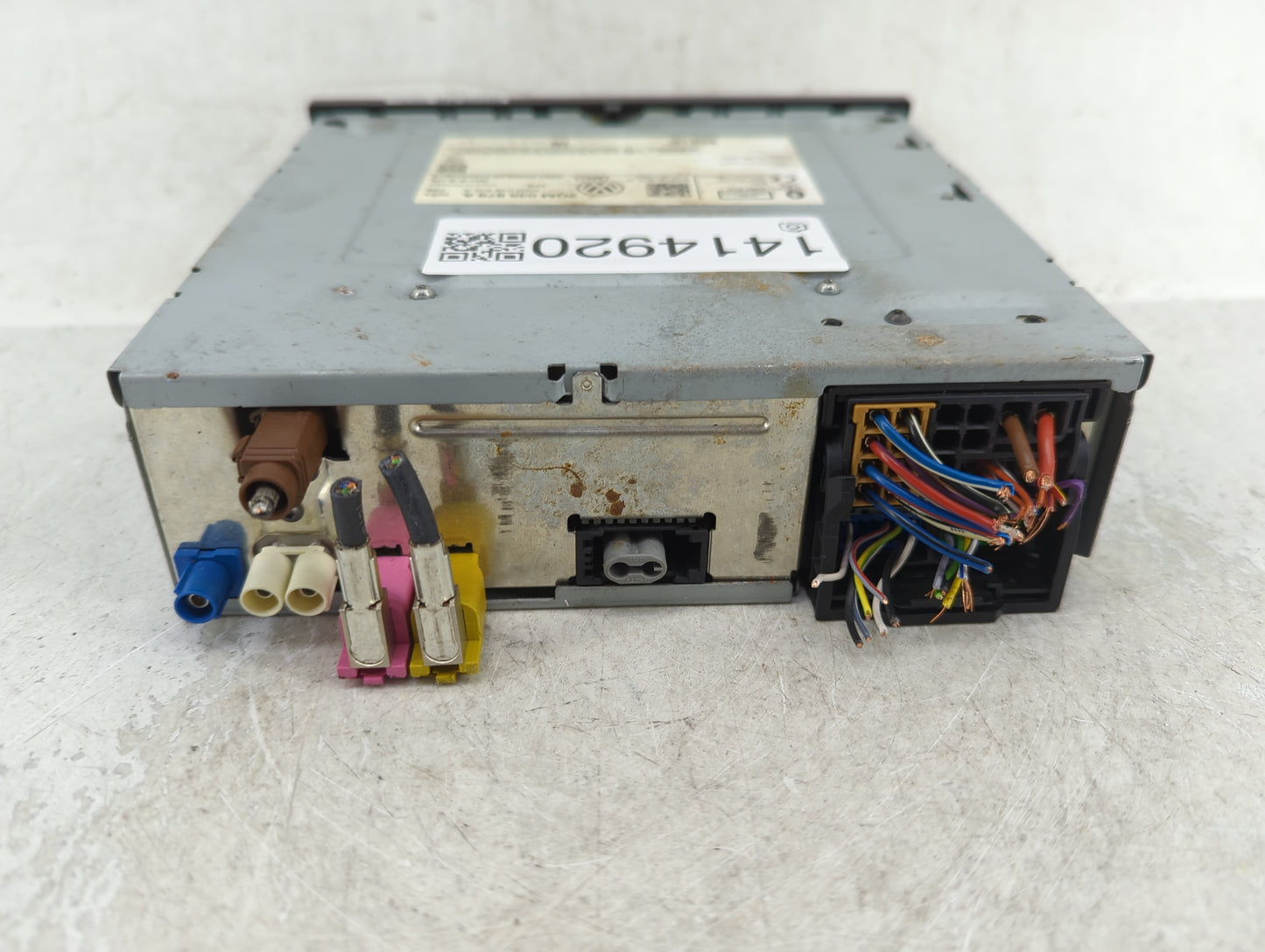 2020-2022 Volkswagen Atlas Radio AM FM Cd Player Receiver Replacement P/N:2GM 035 878 A Fits Fits 2020 2021 2022 OEM Used Au