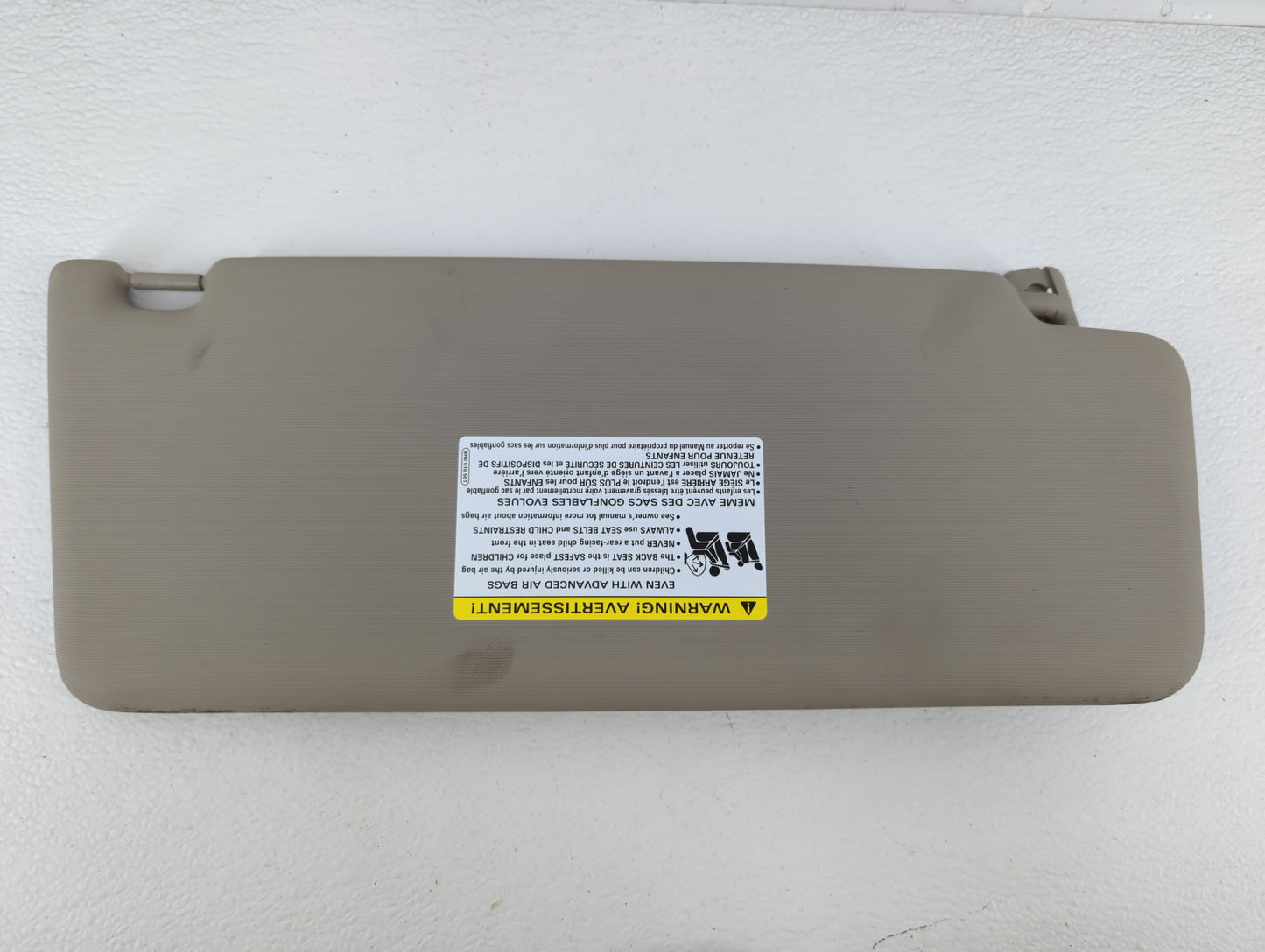 2020-2022 Volkswagen Atlas Sun Visor Shade Replacement Driver Left Mirror Fits Fits 2020 2021 2022 OEM Used Auto Parts - Oem