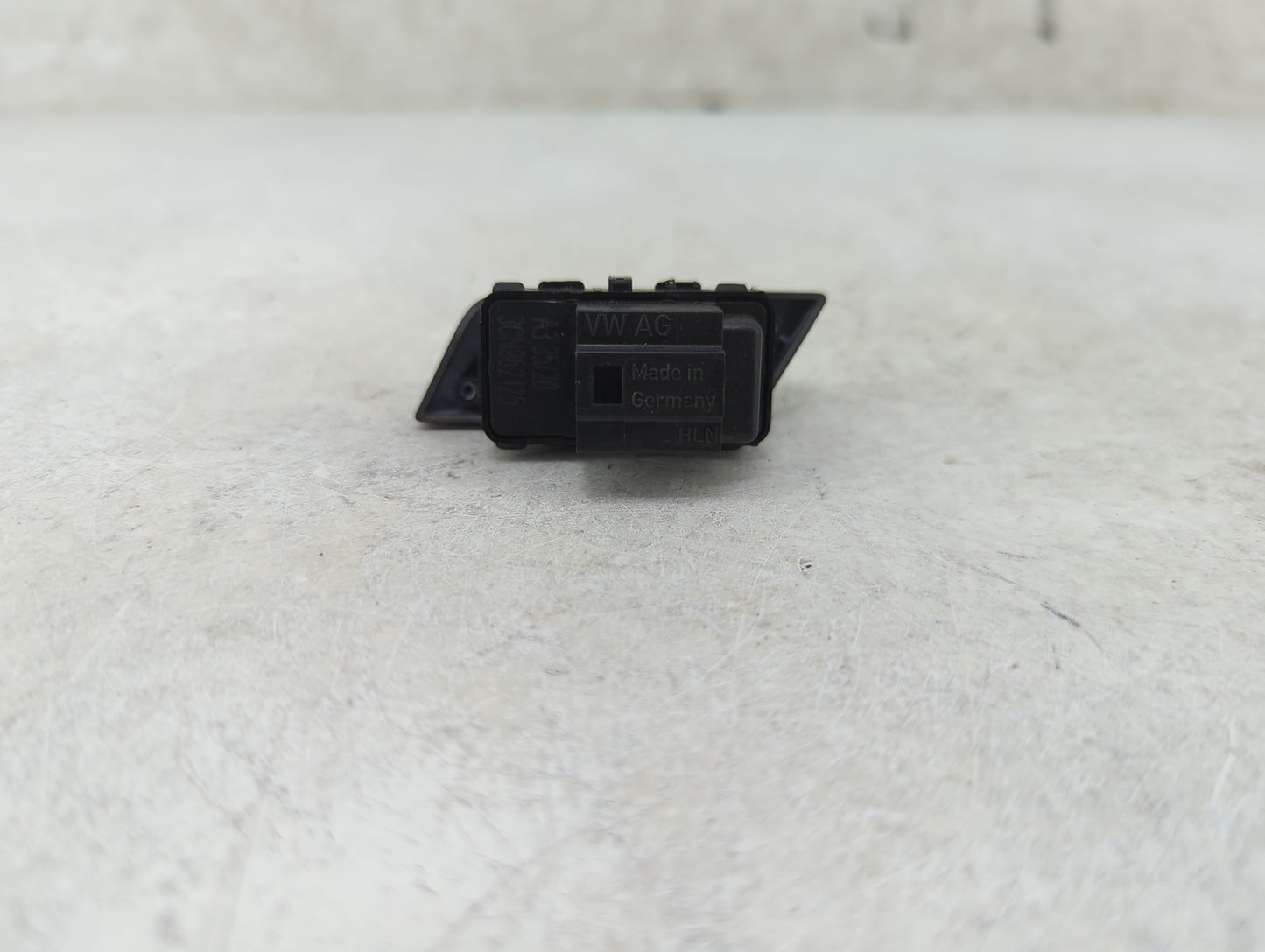 2020-2022 Volkswagen Atlas Cross Sport Master Power Window Switch Replacement Driver Side Left P/N:3CN962125 Fits OEM Used A