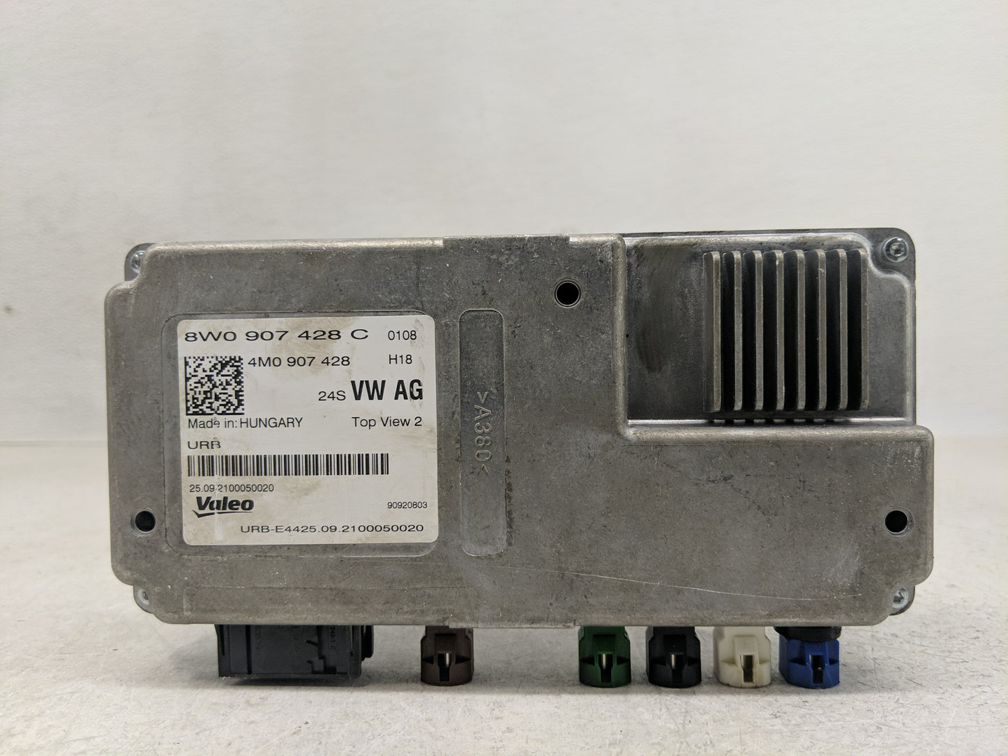 2022 Audi A5 Radio AM FM Cd Player Receiver Replacement P/N:8W0 907 428 C Fits OEM Used Auto Parts - Oemusedautoparts1.com