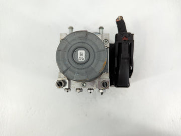 2020-2022 Chevrolet Equinox ABS Pump Control Module Replacement P/N:84825144 Fits Fits 2020 2021 2022 OEM Used Auto Parts