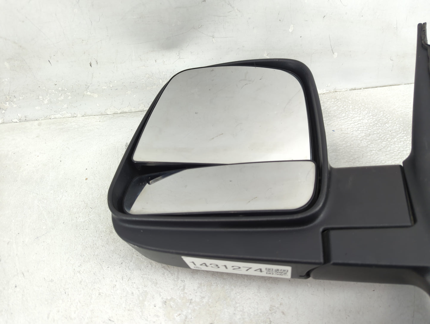 2022 Chevrolet Express 2500 Driver Side View Mirror - Left Door Mirror OEM Used - Oemusedautoparts1.com
