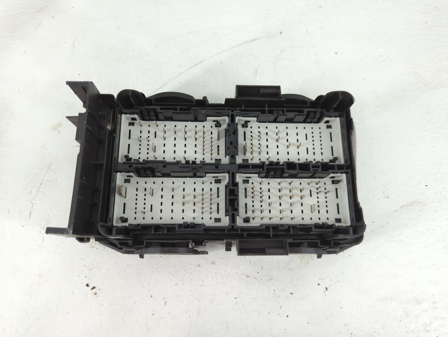 2022 Chevrolet Malibu Fusebox Fuse Box Panel Relay Module P/N:84950508 Fits OEM Used Auto Parts - Oemusedautoparts1.com