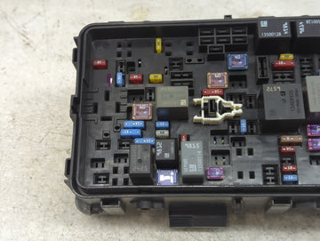 2022 Chevrolet Malibu Fusebox Fuse Box Panel Relay Module P/N:84950507 13468935, 13500128, 13500114, 13468934, 13422668 Fits OEM Used Auto Parts