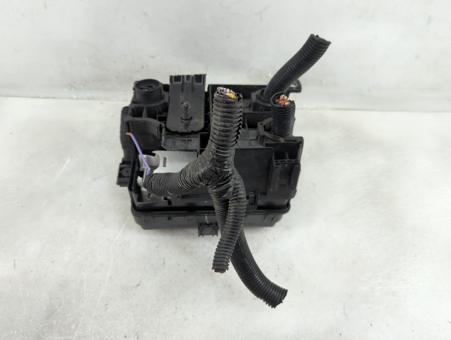 2022 Chevrolet Silverado 1500 Fusebox Fuse Box Panel Relay Module Fits OEM Used Auto Parts - Oemusedautoparts1.com