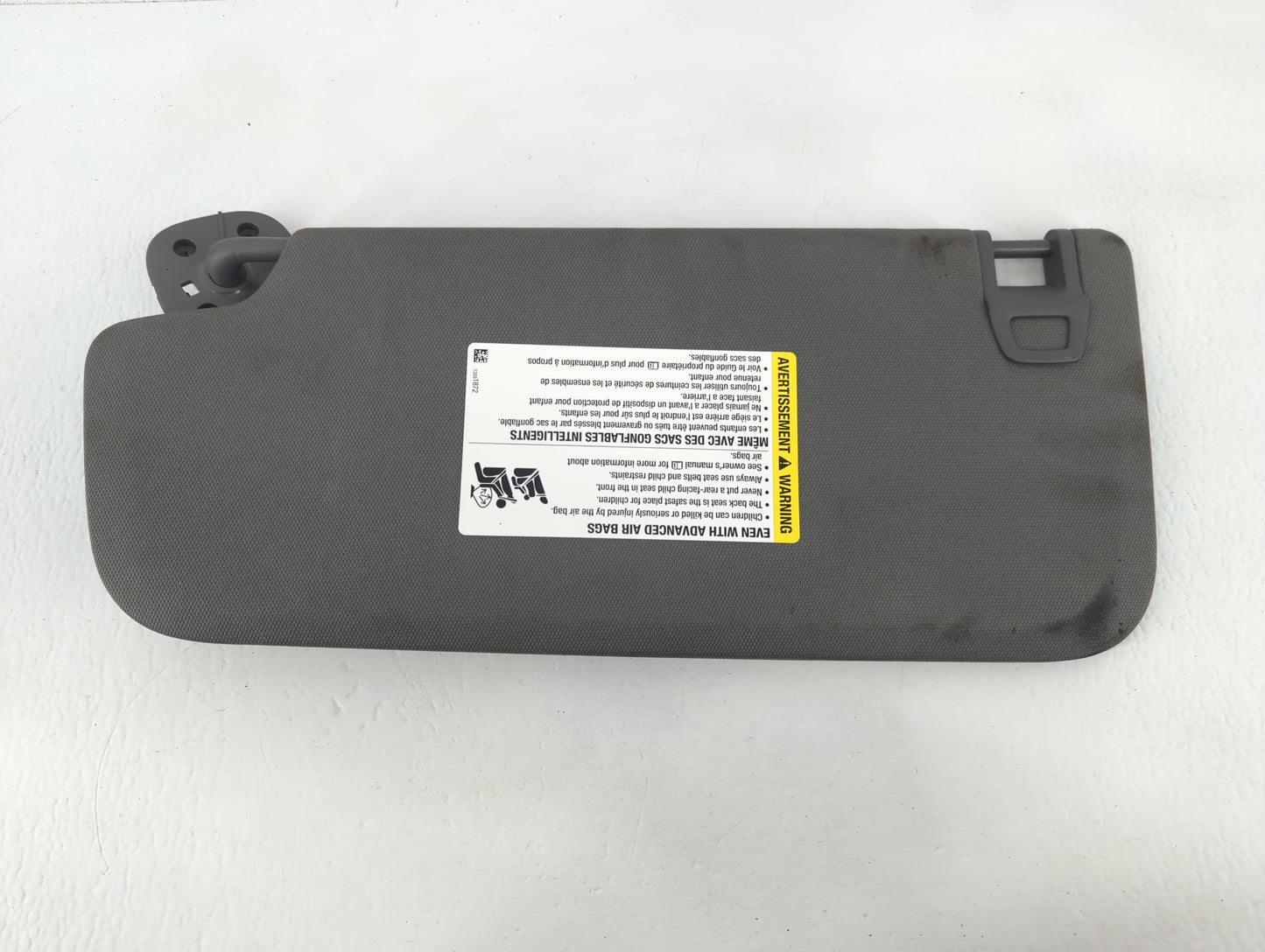 2019-2022 Chevrolet Silverado 1500 Sun Visor Shade Replacement Passenger Right Mirror Fits Fits 2019 2020 2021 2022 OEM Used