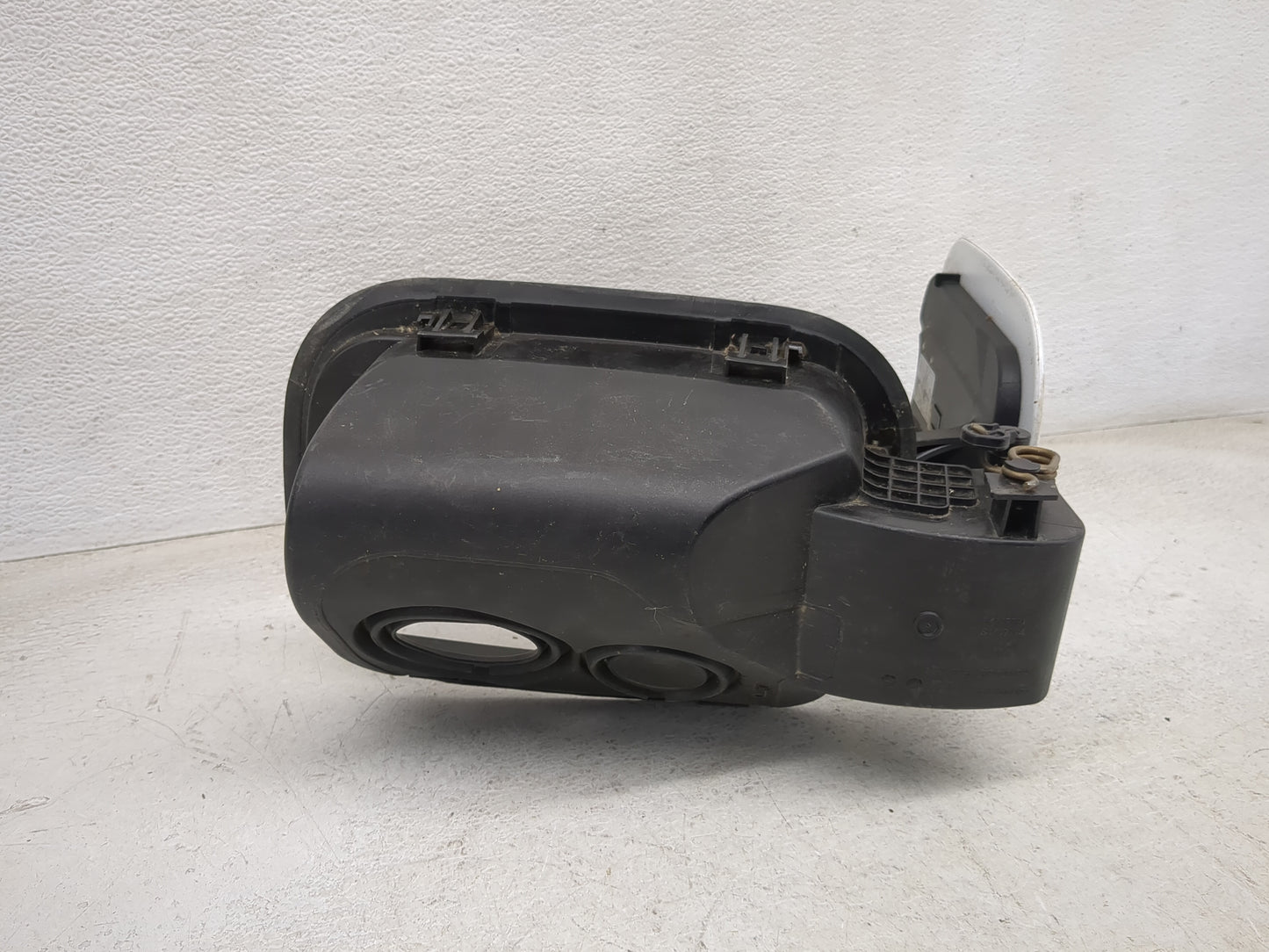 2022 Chevrolet Silverado 2500 Fuel Tank Door Lid Gas Tank Grey - Oemusedautoparts1.com