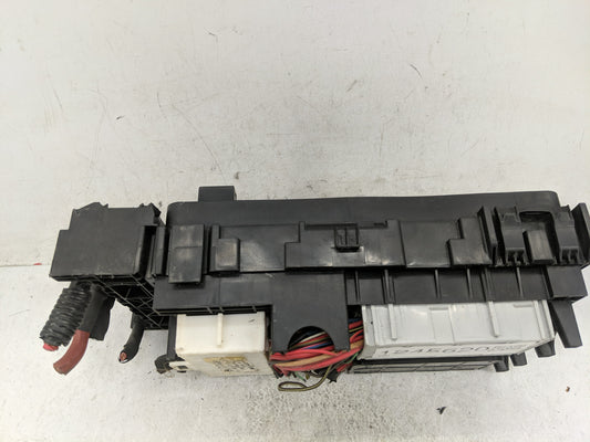 2020-2022 Chrysler Voyager Fusebox Fuse Box Panel Relay Module Fits Fits 2020 2021 2022 OEM Used Auto Parts