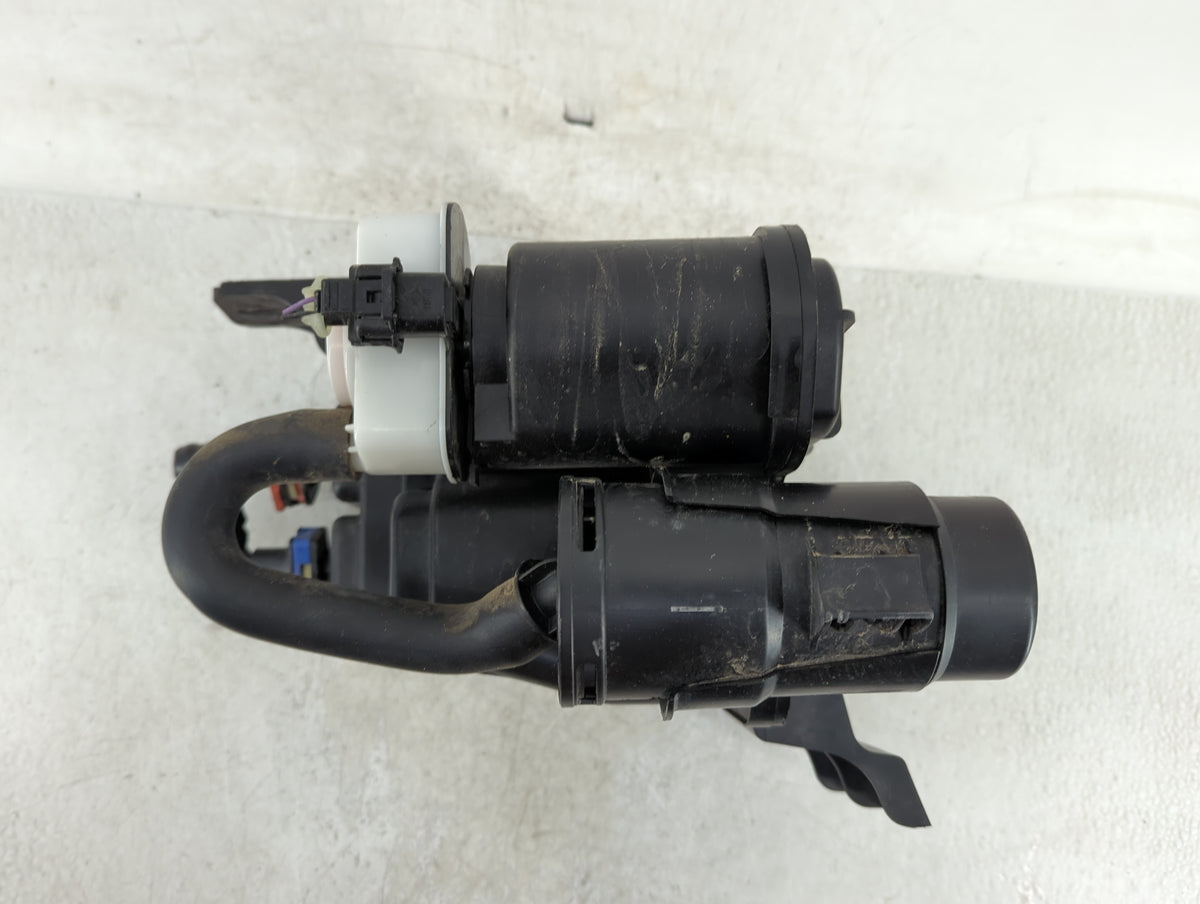 2022 Chrysler Voyager Fuel Vapor Charcoal Canister - Oemusedautoparts1.com