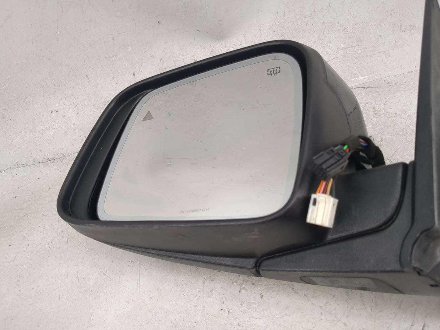 2022 Dodge Durango Driver Side View Mirror - Left Door Mirror OEM Used - Oemusedautoparts1.com