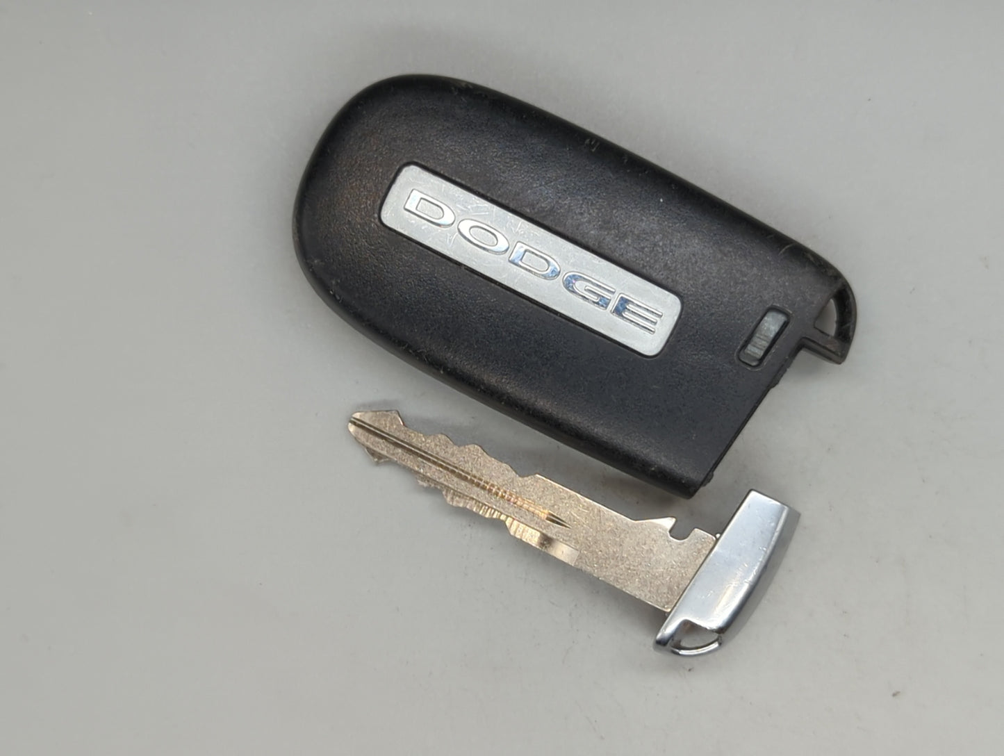 Dodge Durango Keyless Entry Remote Fob M3N-40821302 4 buttons - Oemusedautoparts1.com