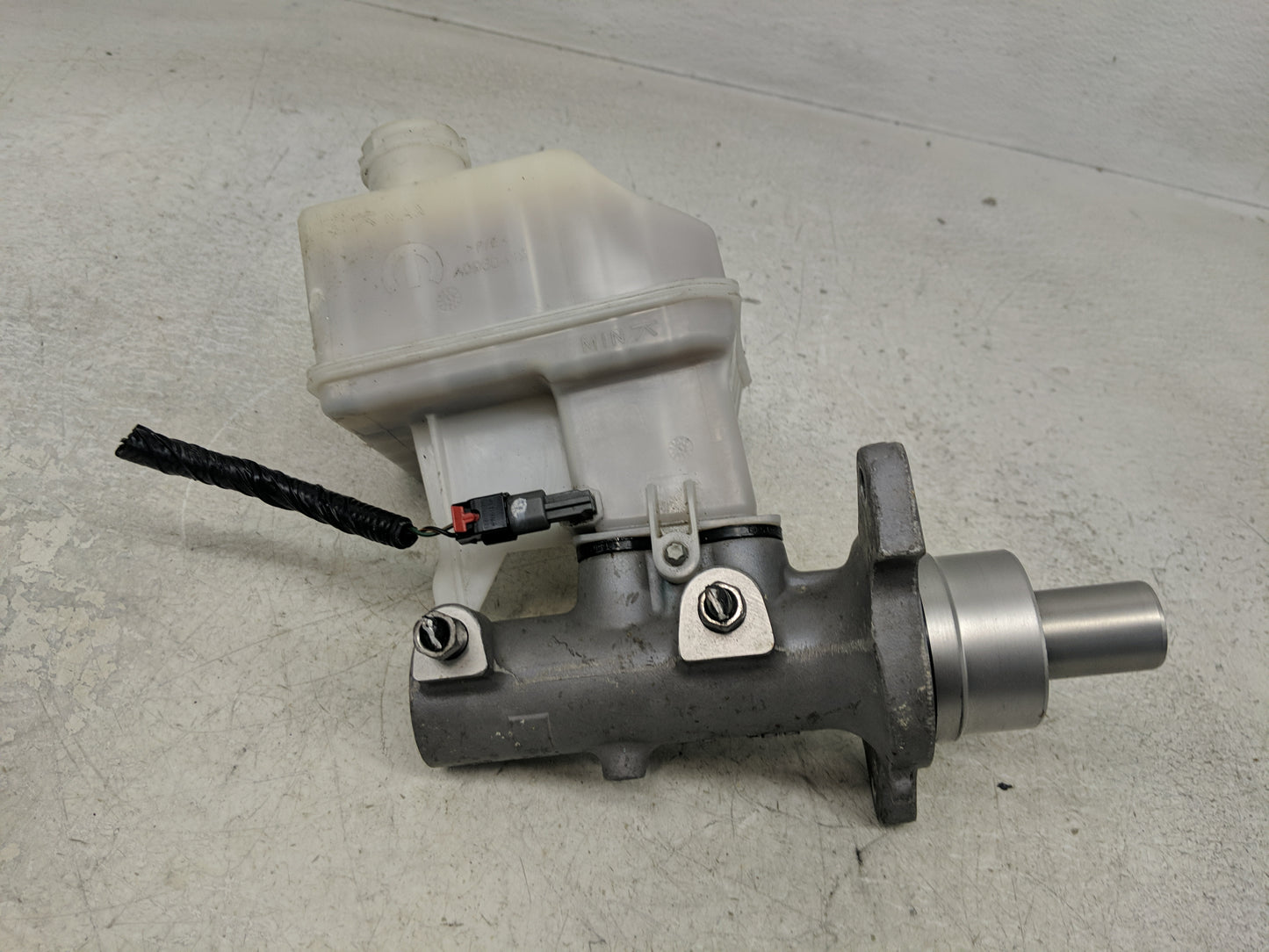 Dodge Ram 1500 Brake Master Cylinder 1312103 - Oemusedautoparts1.com