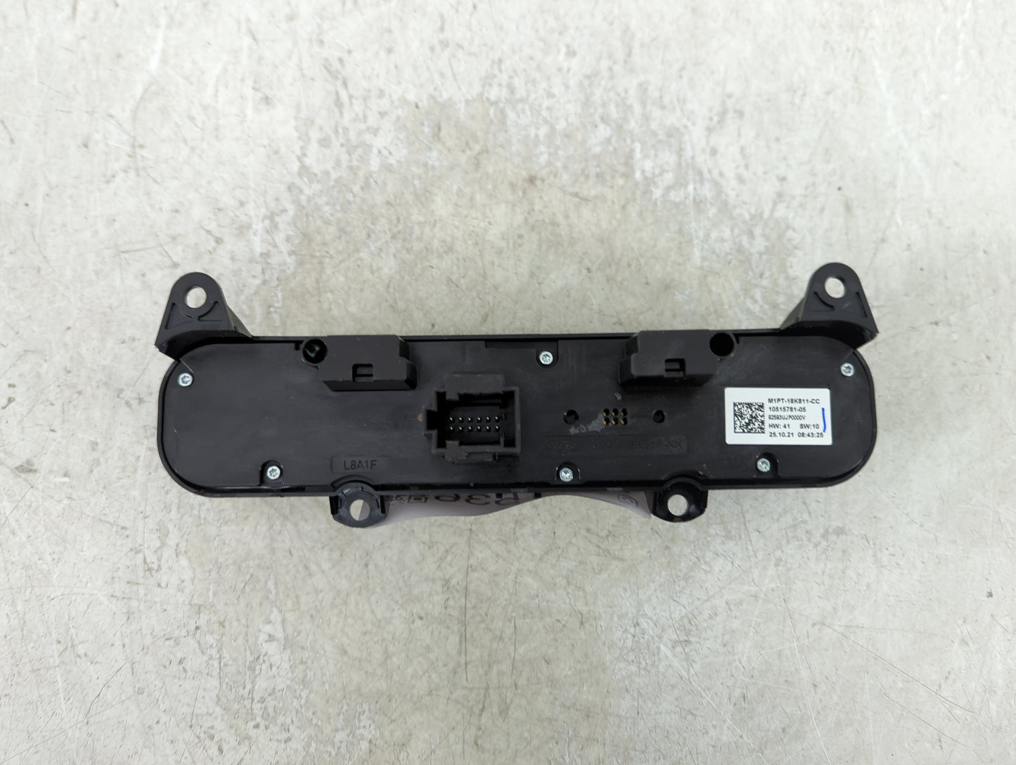 2021-2022 Ford Bronco Sport Radio AM FM Cd Player Receiver Replacement P/N:M1PT-18K811-CC Fits Fits 2021 2022 OEM Used Auto
