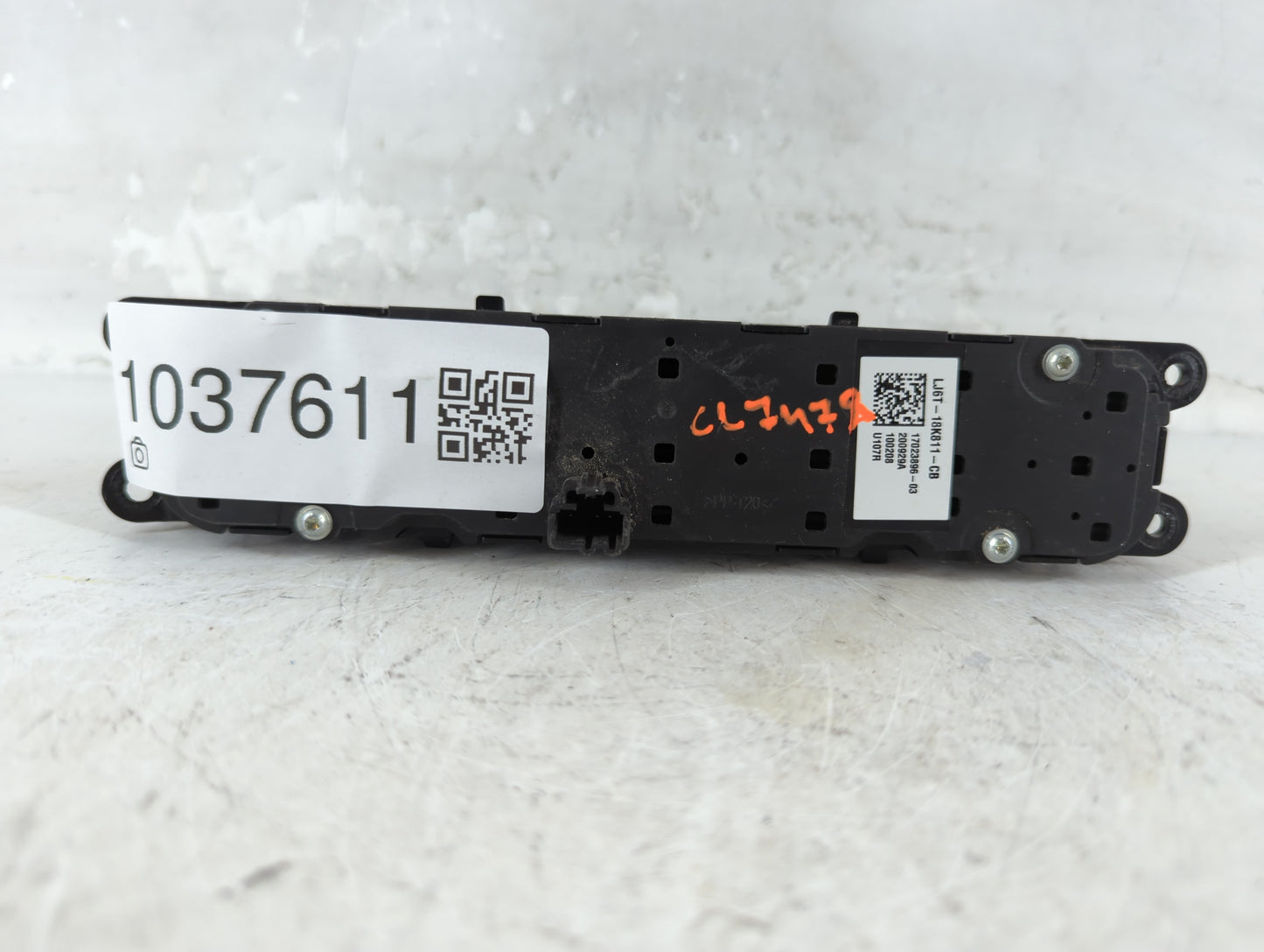 2021-2022 Ford Escape Radio Control Panel - Oemusedautoparts1.com