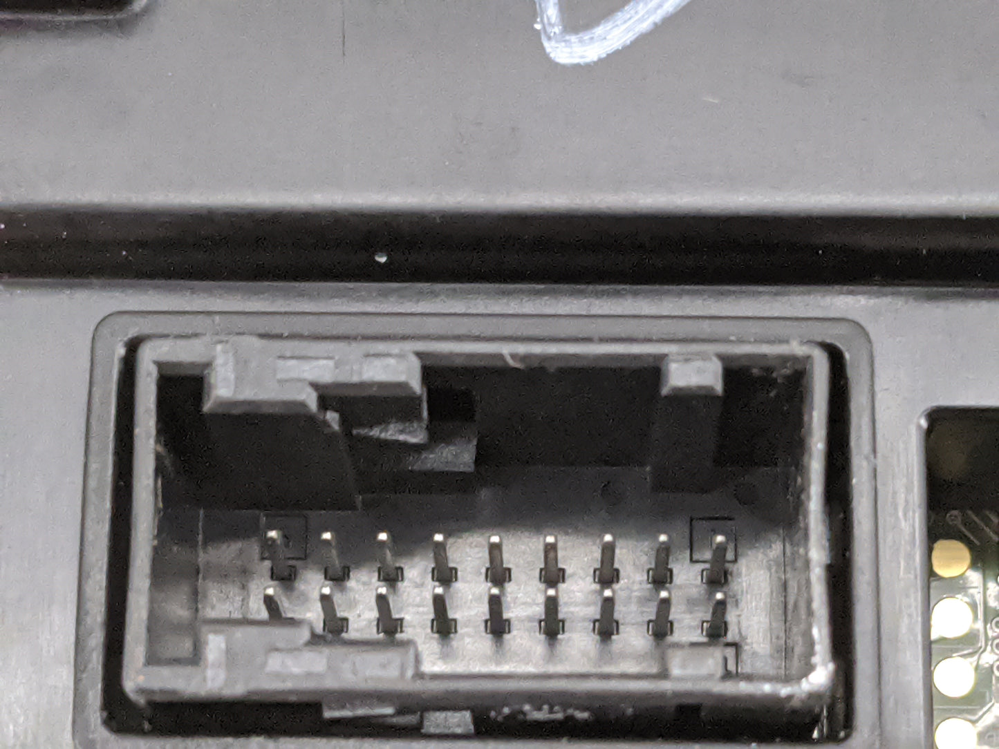 2022 Ford Escape Floor Console Assembly Shifter - Oemusedautoparts1.com