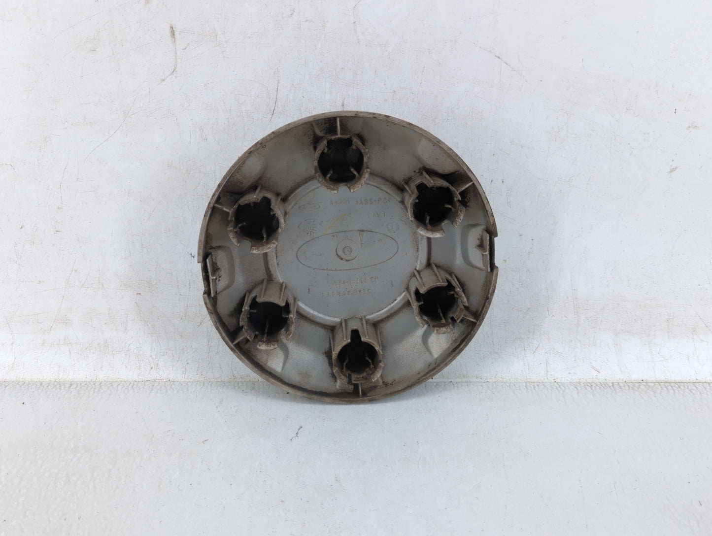 2022 Ford Expedition Rim Wheel Center Cap Silver - Oemusedautoparts1.com