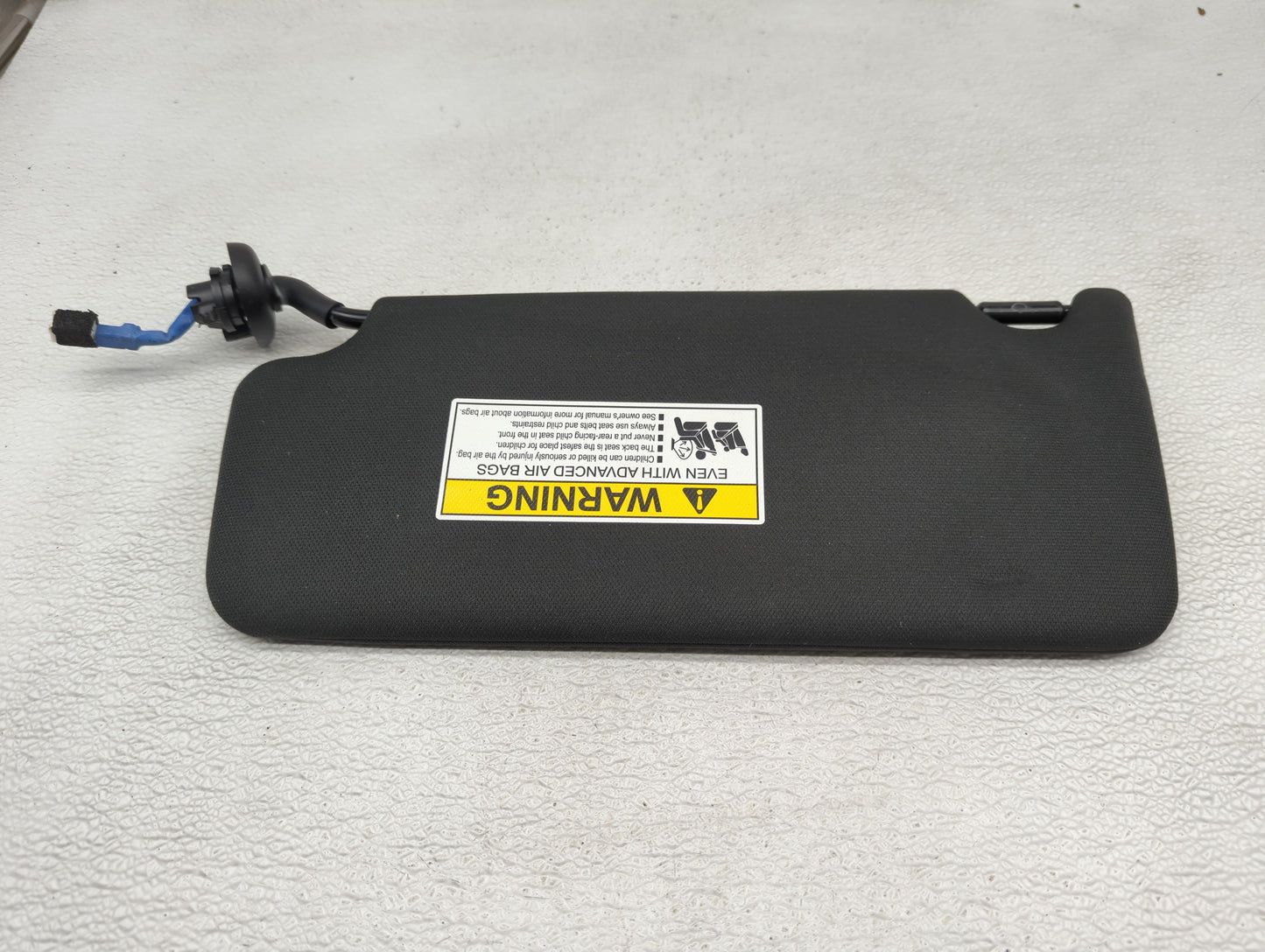 2022 Ford Explorer Sun Visor Shade Replacement Passenger Right Mirror Fits OEM Used Auto Parts - Oemusedautoparts1.com