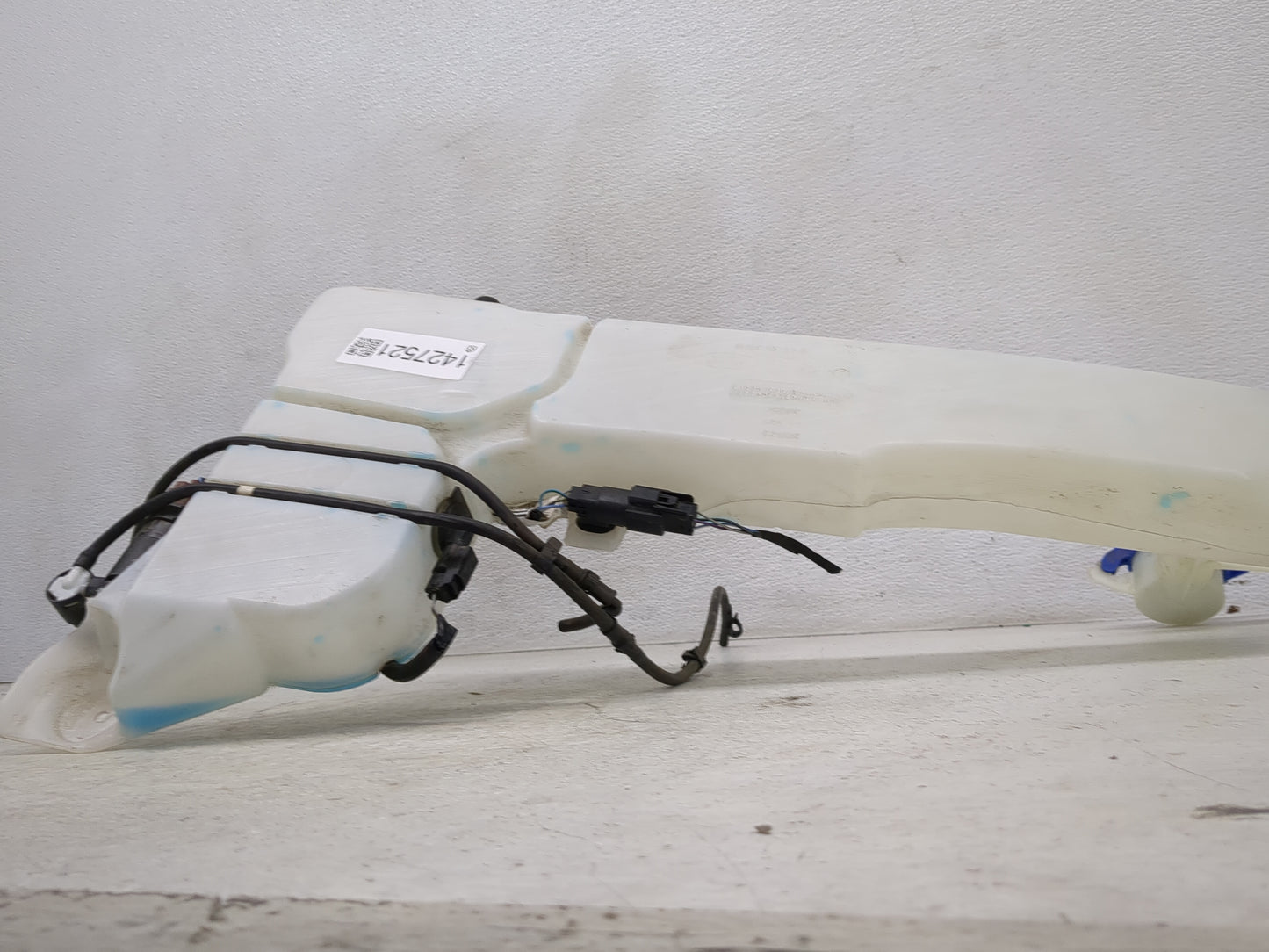 2022 Ford Explorer Windshield Washer Fluid Reservoir Bottle Oem - Oemusedautoparts1.com