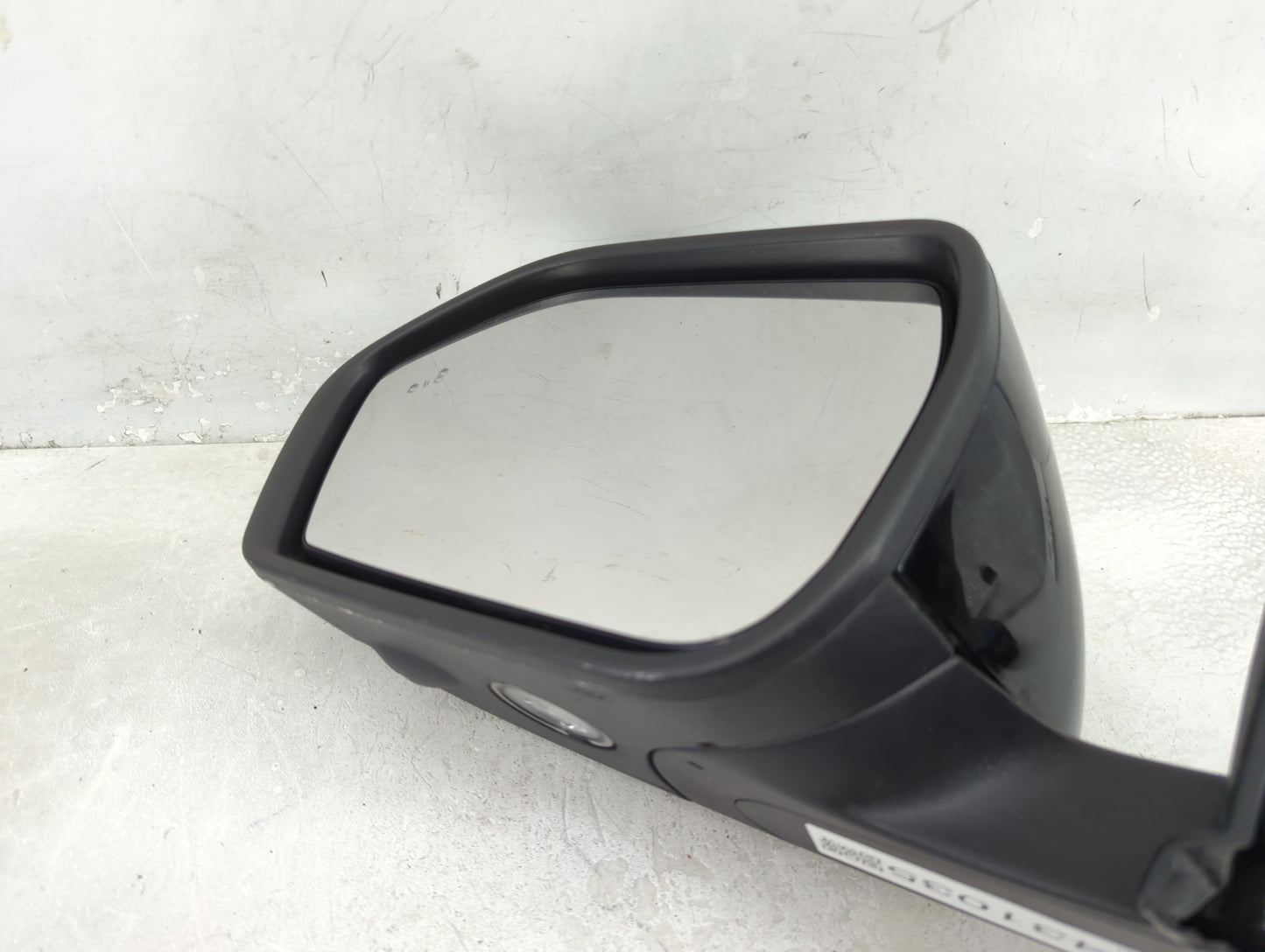 2022 Ford Explorer Driver Side View Mirror - Left Door Mirror OEM Used - Oemusedautoparts1.com