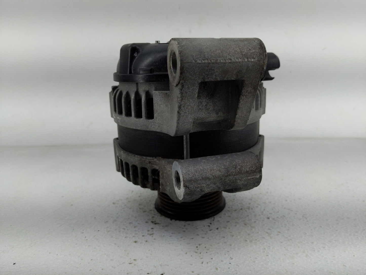 2020-2022 Ford F-350 Super Duty Alternator Replacement Generator Charging Assembly Engine OEM P/N:LC3T-10300-DA Fits OEM Use