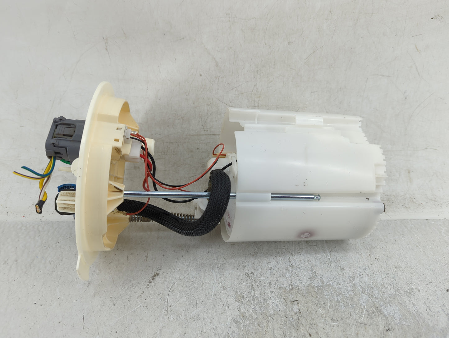2022 Ford Maverick Electrical Gas Fuel Pump Assembly - Oemusedautoparts1.com