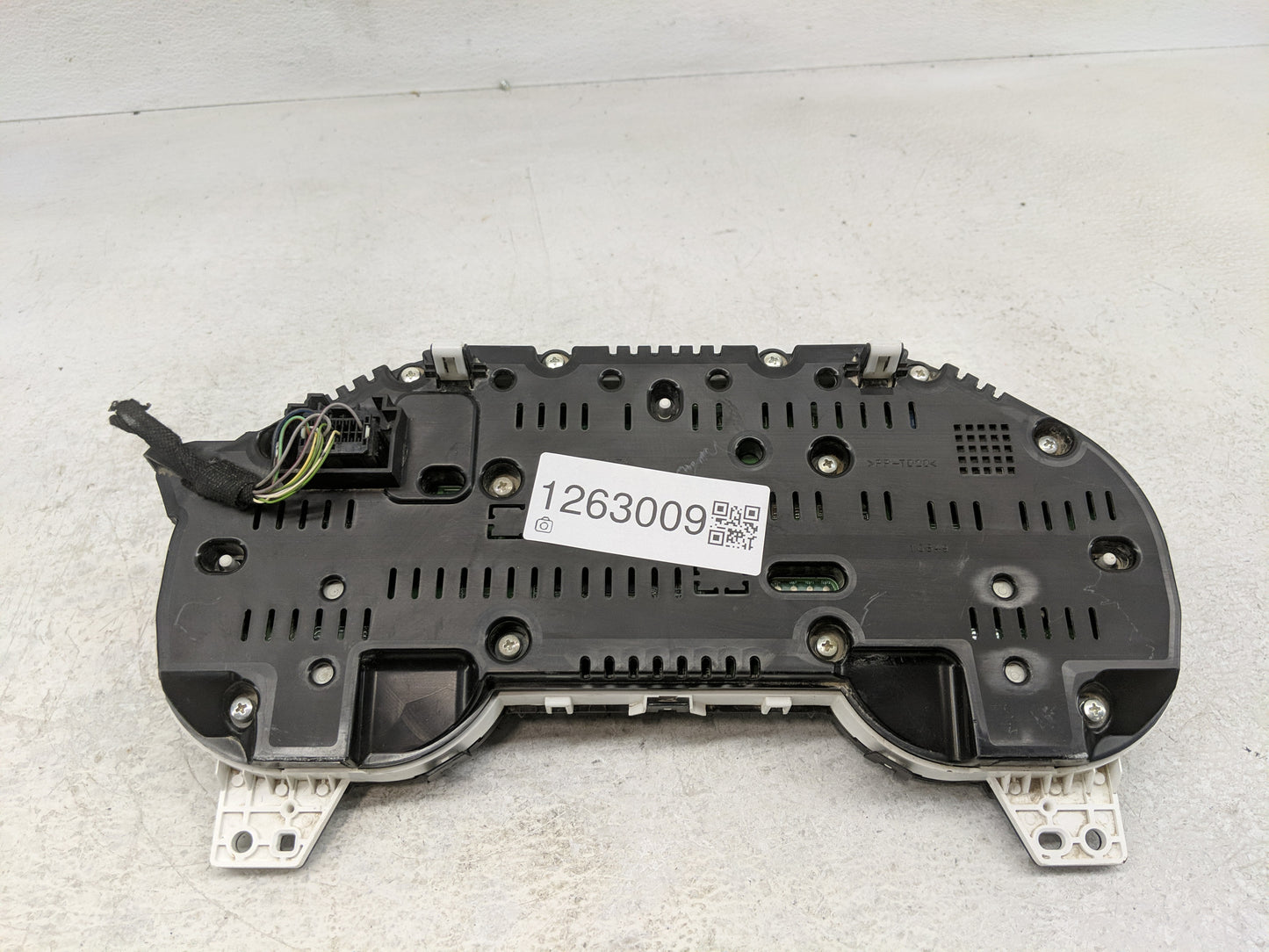 2021-2022 Ford Mustang Instrument Cluster Speedometer Gauges P/N:MX157410-8951 NR3T-10849-AA Fits Fits 2021 2022 OEM Used Au