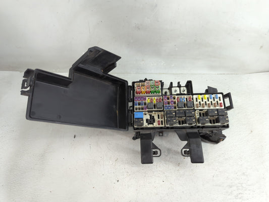 2021-2022 Ford Mustang Fusebox Fuse Box Panel Relay Module Fits Fits 2021 2022 OEM Used Auto Parts