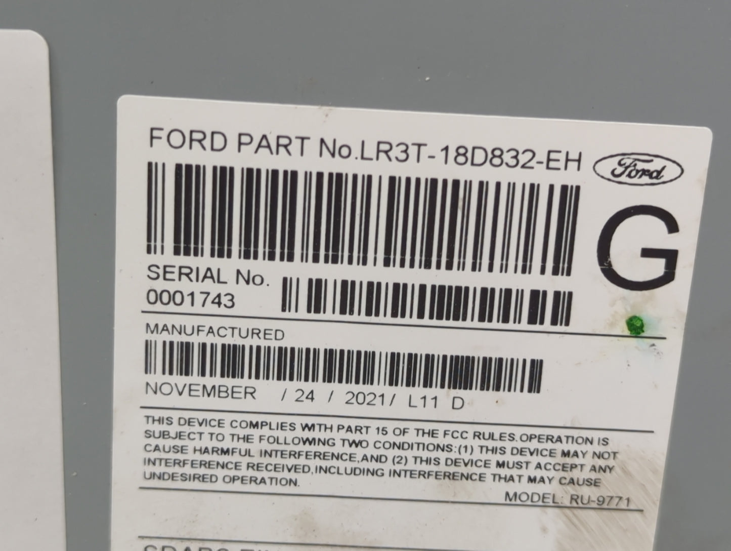 2022 Ford Mustang Radio AM FM Cd Player Receiver Replacement P/N:LR3T-18D832-EH RU-9771 Fits OEM Used Auto Parts - Oemusedau