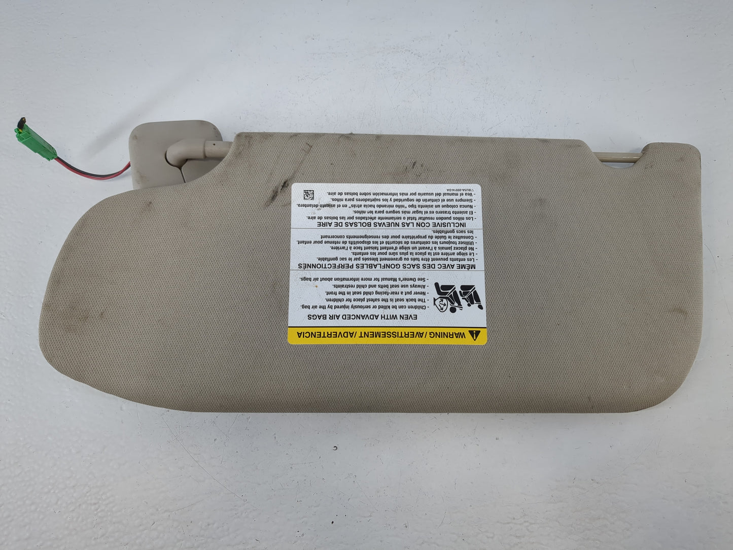 2013-2019 Ford Taurus Sun Visor Shade Replacement Passenger Right Mirror Fits OEM Used Auto Parts - Oemusedautoparts1.com