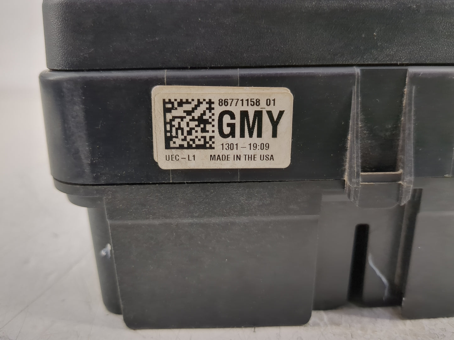 2021-2022 Gmc Sierra Fusebox Fuse Box Panel Relay Module P/N:86771158 Fits Fits 2021 2022 OEM Used Auto Parts - Oemusedautop