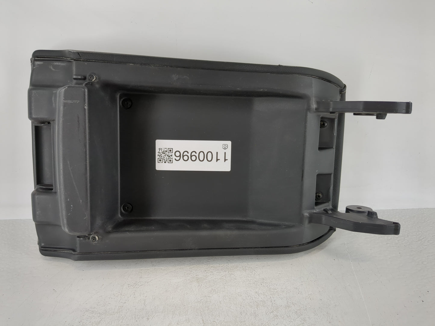 2021-2022 Honda Accord Center Console Armrest Cover Lid Fits Fits 2021 2022 OEM Used Auto Parts - Oemusedautoparts1.com