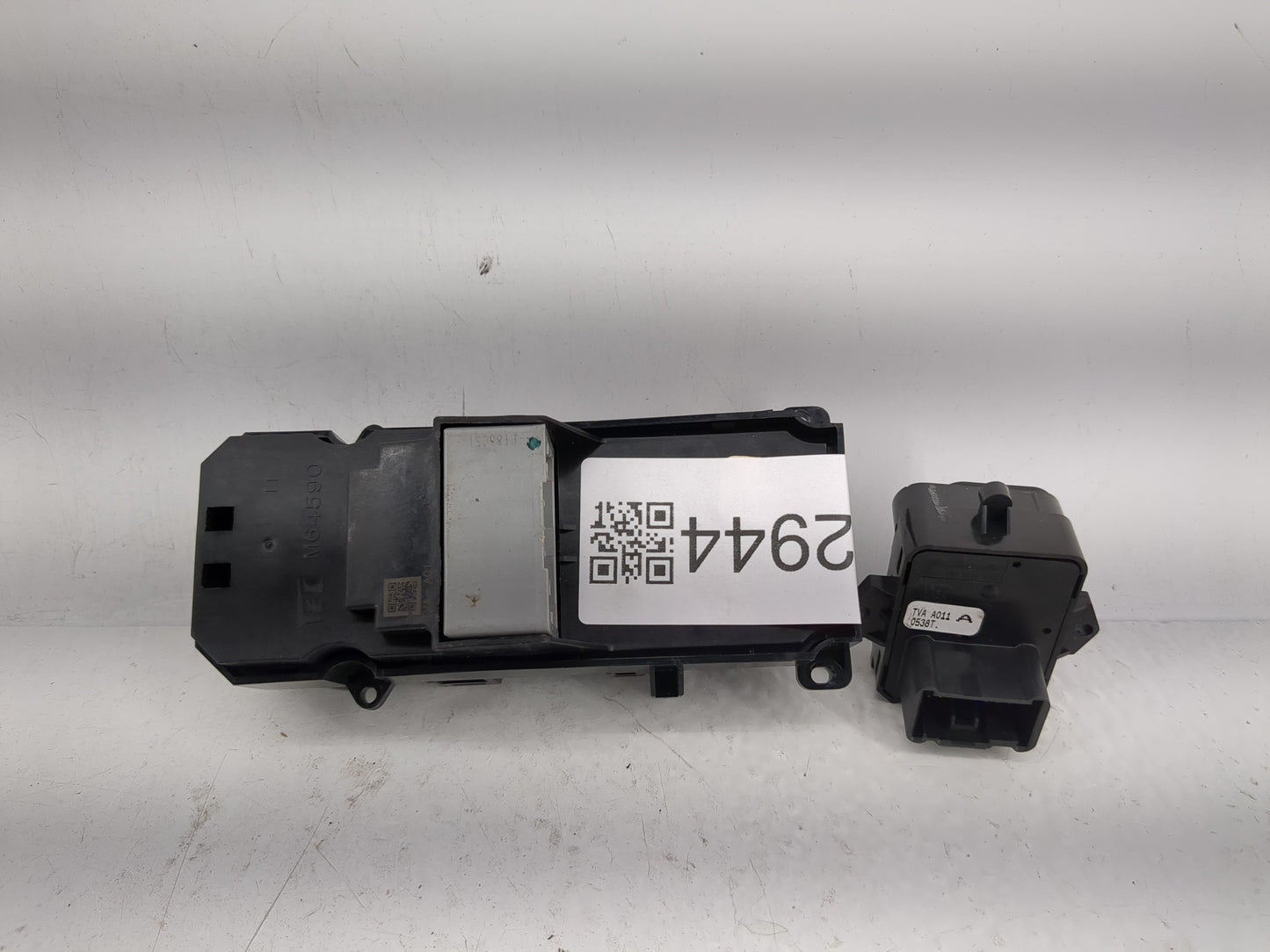 2018-2022 Honda Accord Master Power Window Switch Replacement Driver Side Left P/N:M64590 Fits Fits 2018 2019 2020 2021 2022