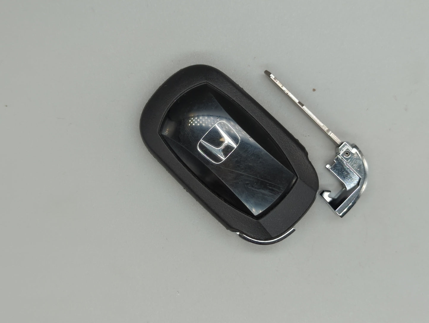 Honda Civic Keyless Entry Remote Fob KR5TP-4 72147-T20-A01 4 buttons - Oemusedautoparts1.com