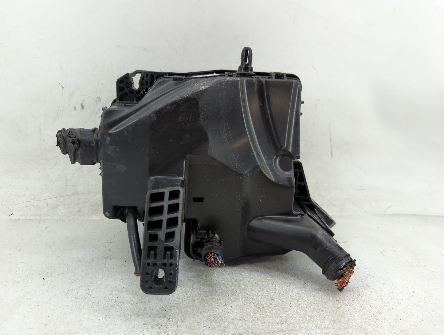 2021-2022 Hyundai Elantra Fusebox Fuse Box Panel Relay Module P/N:91956-AA020 Fits Fits 2021 2022 OEM Used Auto Parts - Oemu