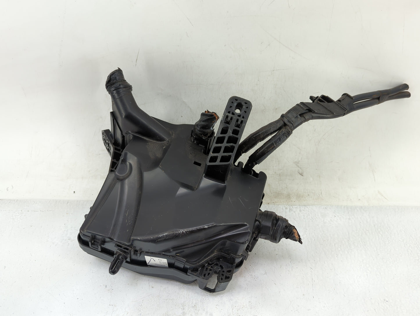 2021-2022 Hyundai Elantra Fusebox Fuse Box Panel Relay Module Fits Fits 2021 2022 OEM Used Auto Parts - Oemusedautoparts1.co