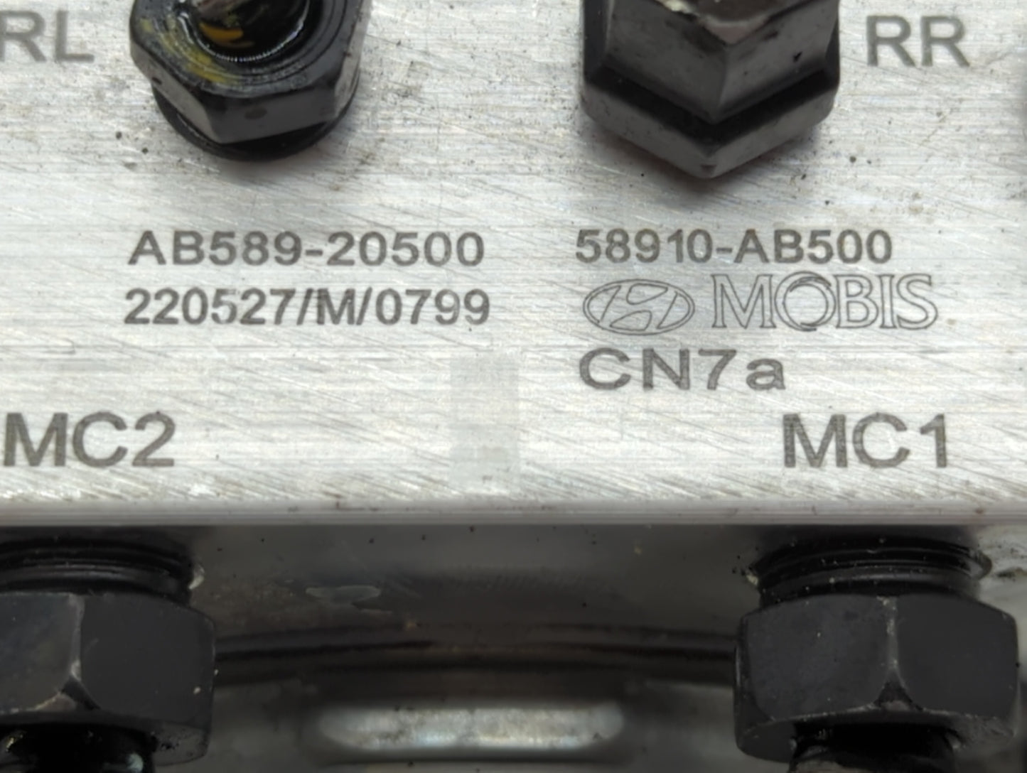2021-2022 Hyundai Elantra ABS Pump Control Module Replacement P/N:58910-AB500 58900-AB500 Fits Fits 2021 2022 OEM Used Auto