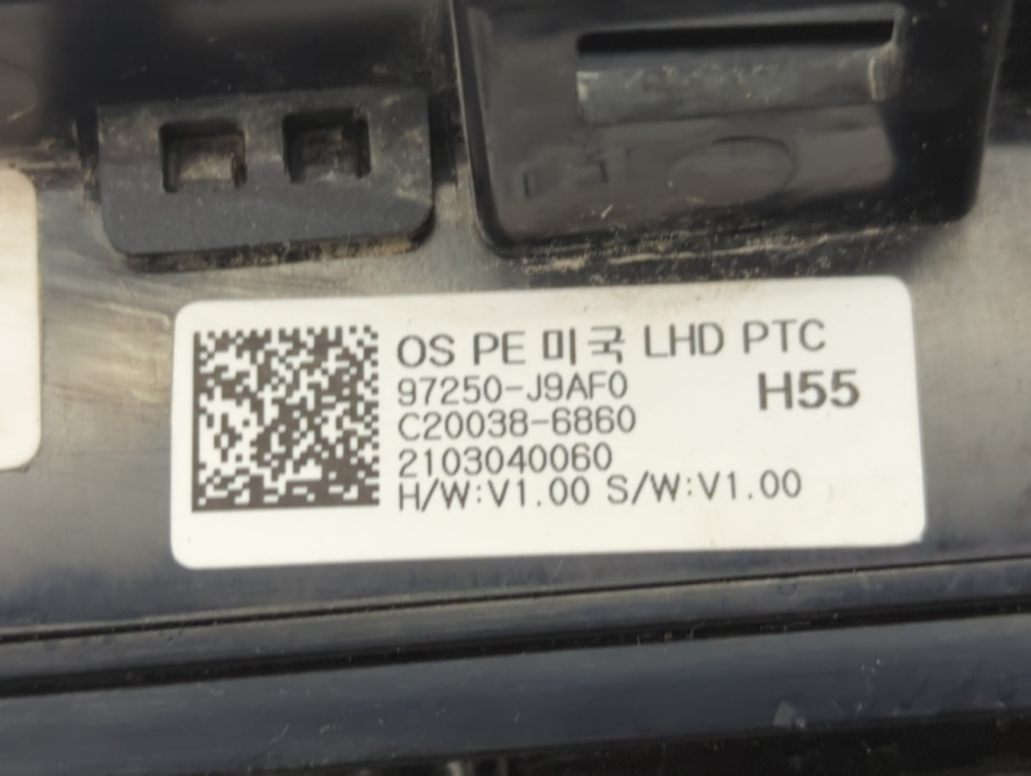 2022 Hyundai Kona Climate Control Module Temperature AC/Heater Replacement P/N:C20038-6860 97250-J9AF0 Fits OEM Used Auto Pa
