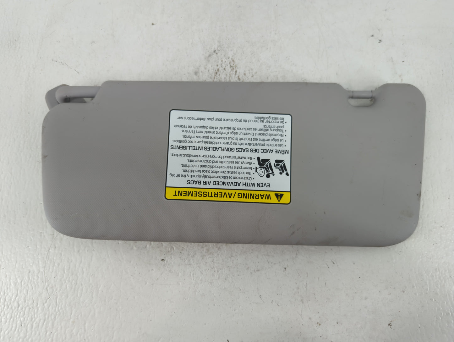 2022 Hyundai Kona Sun Visor Shade Replacement Passenger Right Mirror Fits OEM Used Auto Parts - Oemusedautoparts1.com