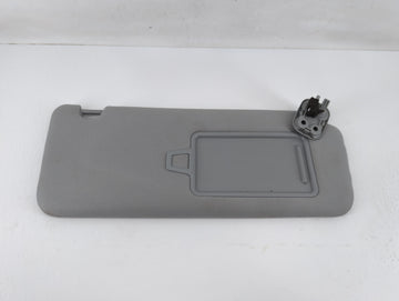 2020-2022 Hyundai Palisade Sun Visor Shade Replacement Passenger Right Mirror Fits Fits 2020 2021 2022 OEM Used Auto Parts