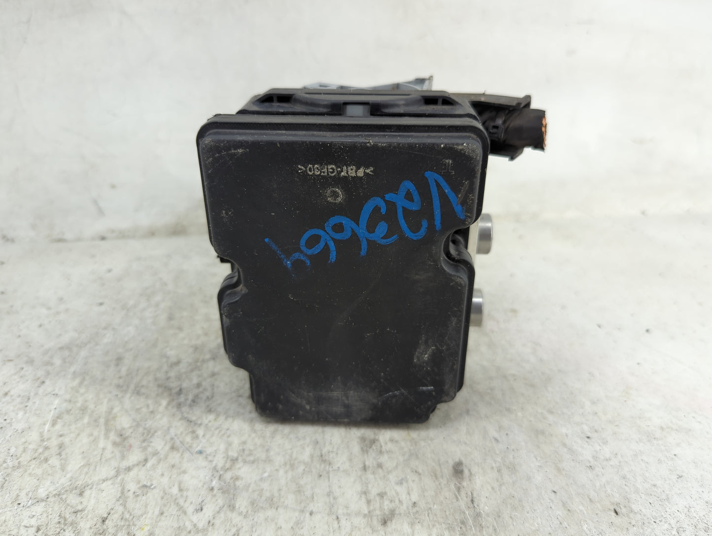 2021 Hyundai Santa Fe ABS Pump Control Module Replacement P/N:58900-S2DA0 58920-S1100 Fits OEM Used Auto Parts - Oemusedauto