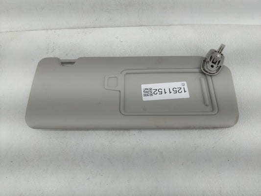 2022 Hyundai Tucson Sun Visor Shade Replacement Passenger Right Mirror Fits OEM Used Auto Parts