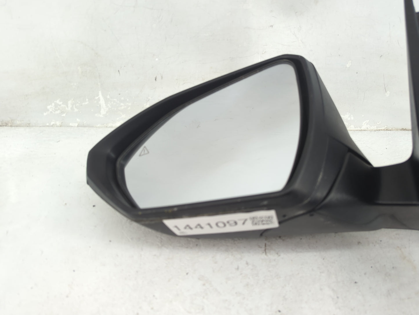 2022 Hyundai Tucson Driver Side View Mirror - Left Door Mirror OEM Used - Oemusedautoparts1.com