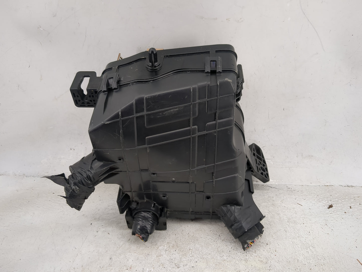 2022 Hyundai Tucson Fusebox Fuse Box Panel Relay Module P/N:91956-CW010 18980-10003 Fits OEM Used Auto Parts - Oemusedautopa