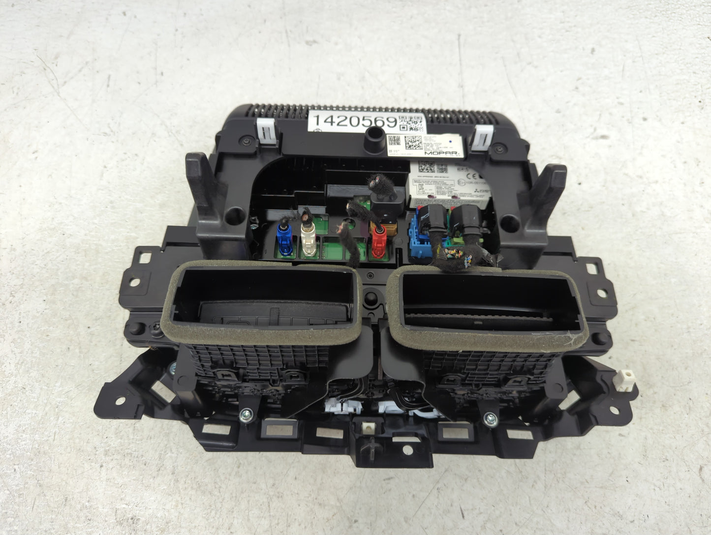 2022 Jeep Compass Radio AM FM Cd Player Receiver Replacement Fits OEM Used Auto Parts - Oemusedautoparts1.com