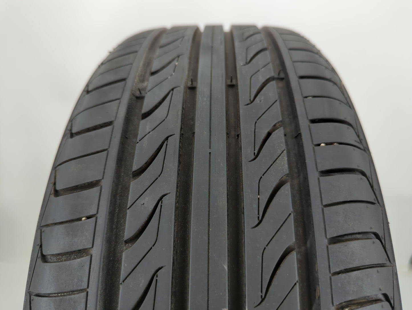 Used Tire 205/50ZR17 SENTURY UHP 93W - Tread Depth 8/32 - Oemusedautoparts1.com