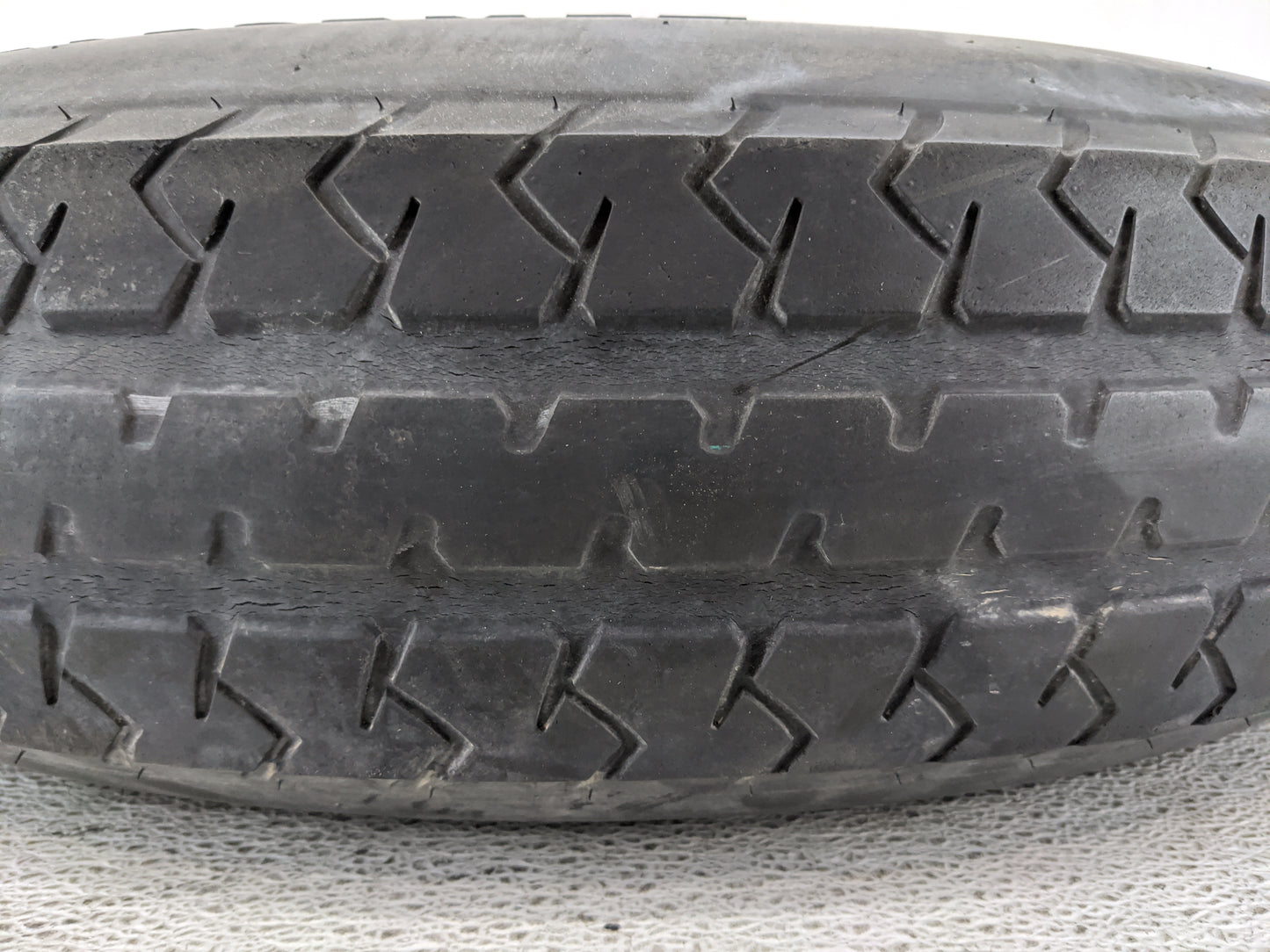 2022 Jeep Grand Cherokee Spare Donut Tire Wheel Rim Oem 1420802 - Oemusedautoparts1.com