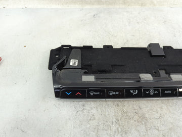 2022 Jeep Grand Wagoneer Climate Control Module Temperature AC/Heater Replacement P/N:P68423823AF Fits OEM Used Auto Parts