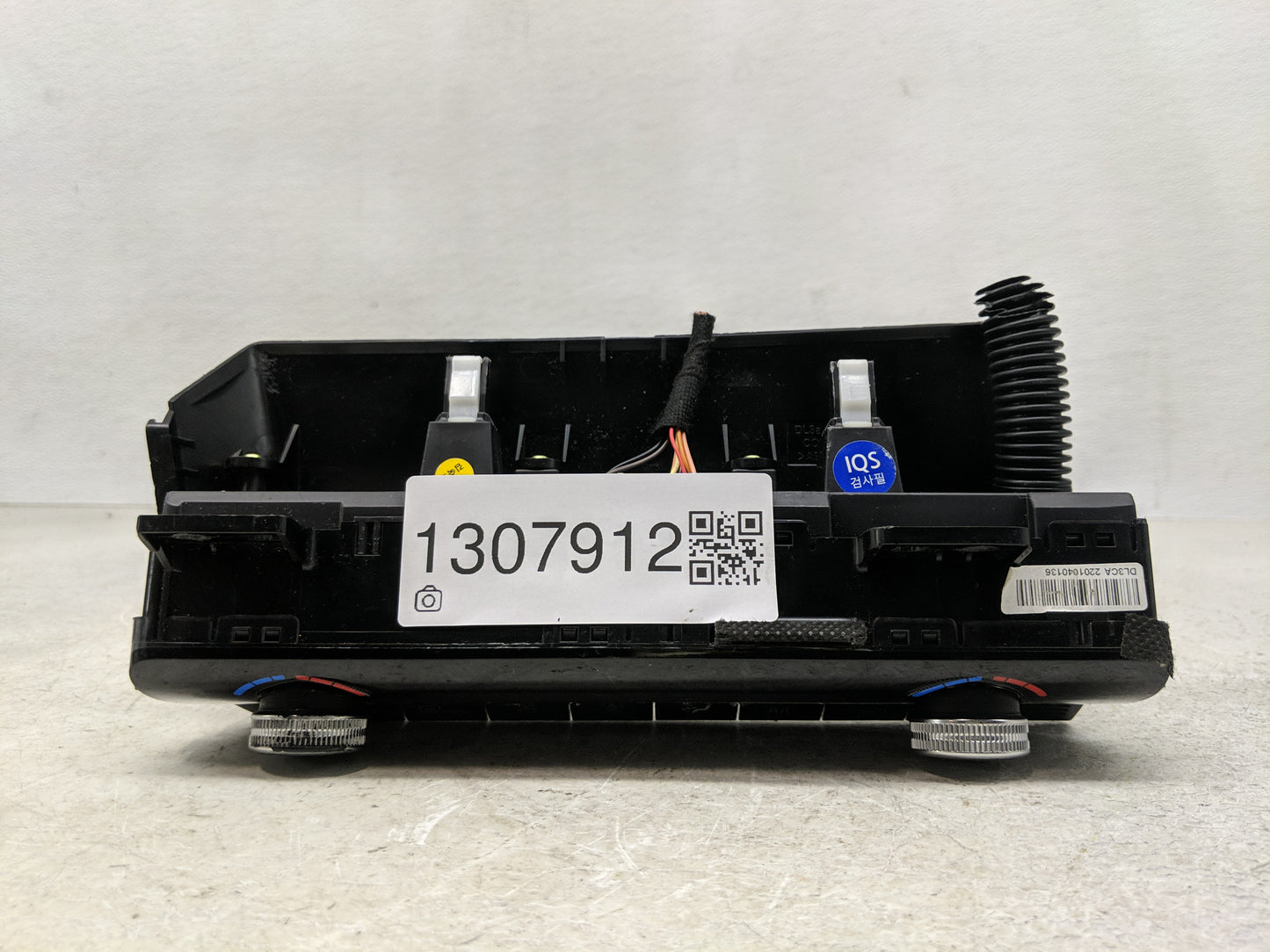 2022 Kia K5 Climate Control Module Temperature AC/Heater Replacement P/N:97250-L3200 Fits OEM Used Auto Parts - Oemusedautop