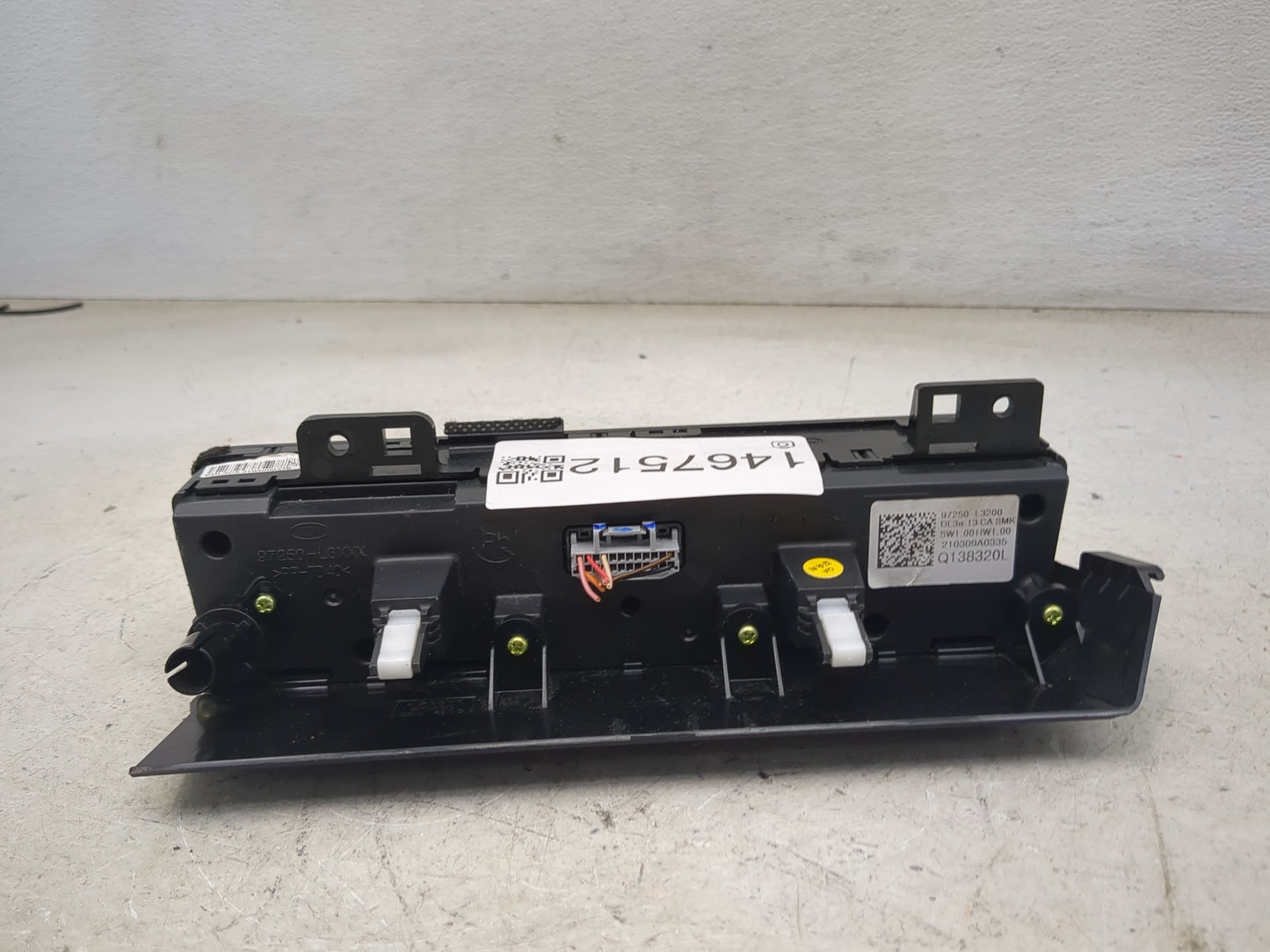 2022 Kia K5 Climate Control Module Temperature AC/Heater Replacement P/N:97250-L3XXX 97250-L3200 Fits OEM Used Auto Parts -